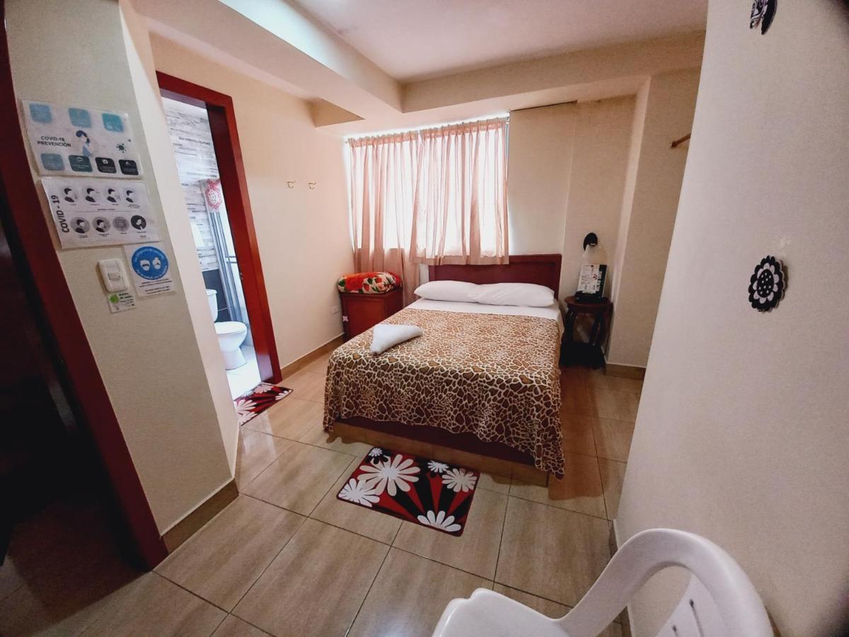 Hostal Oro Orense Quito Exterior photo
