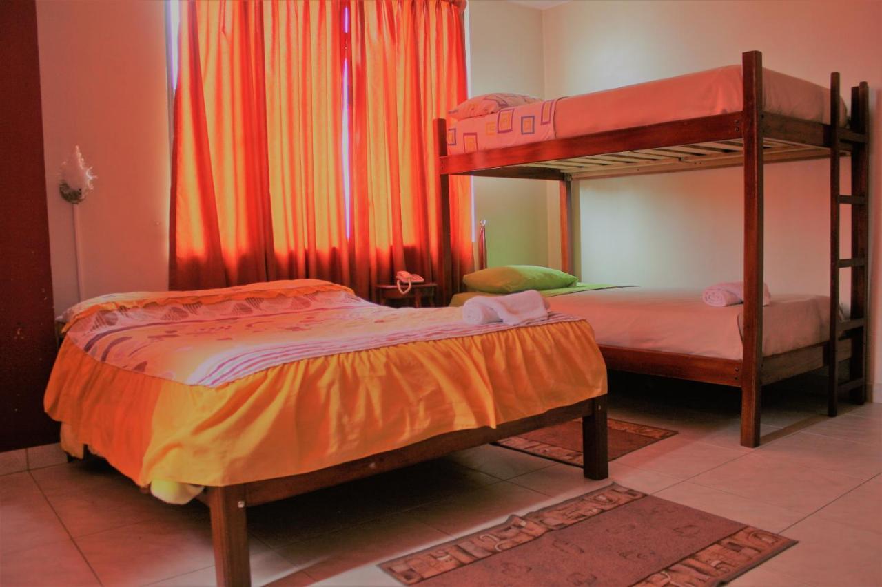 Hostal Oro Orense Quito Exterior photo