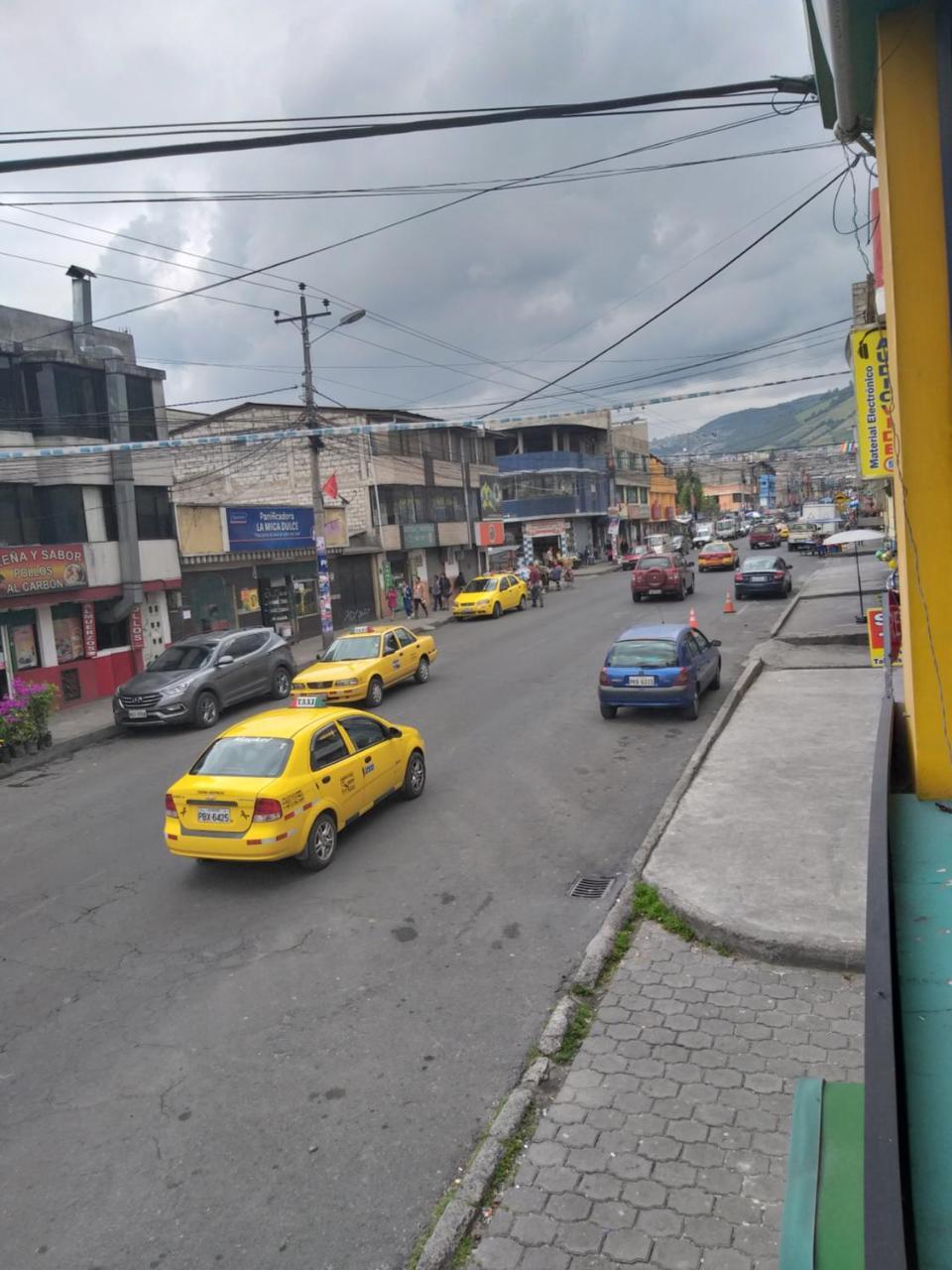 Hostal Oro Orense Quito Exterior photo